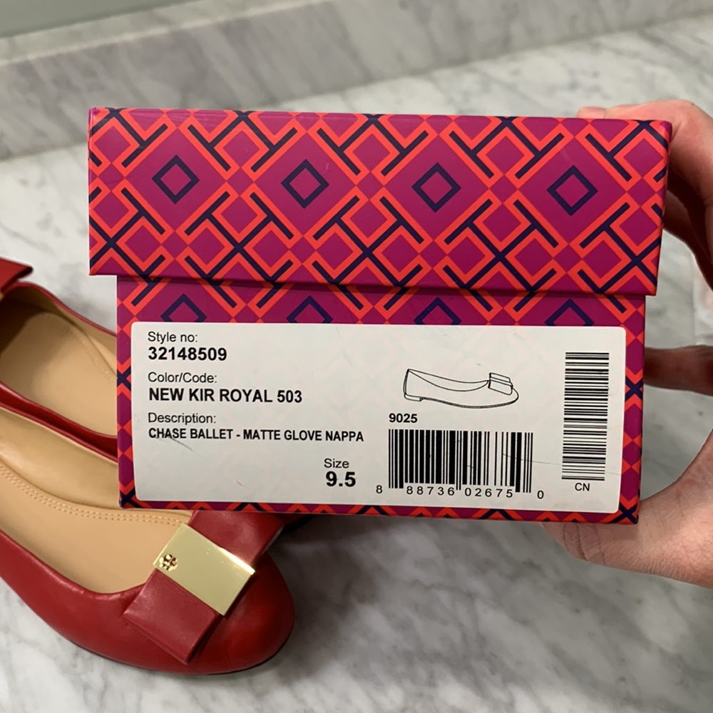 Tory Burch Red Flats with Gold Accents New never worn - Picture 10 of 11